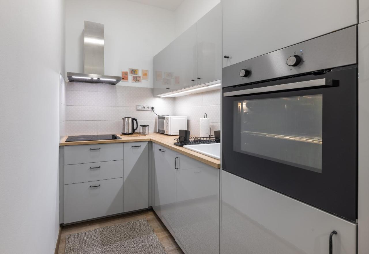 Cute 1Bedroom Center Apartment Prága Kültér fotó