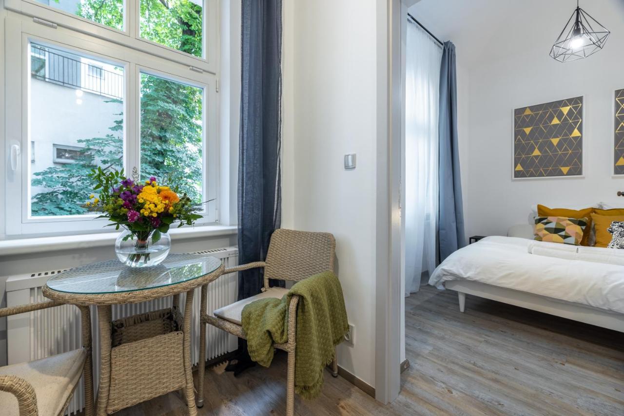 Cute 1Bedroom Center Apartment Prága Kültér fotó