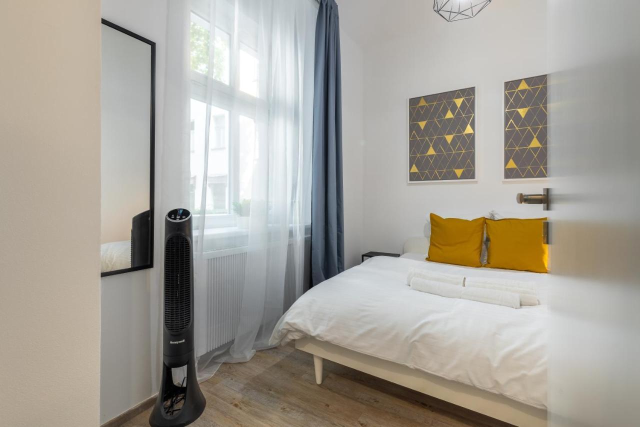 Cute 1Bedroom Center Apartment Prága Kültér fotó