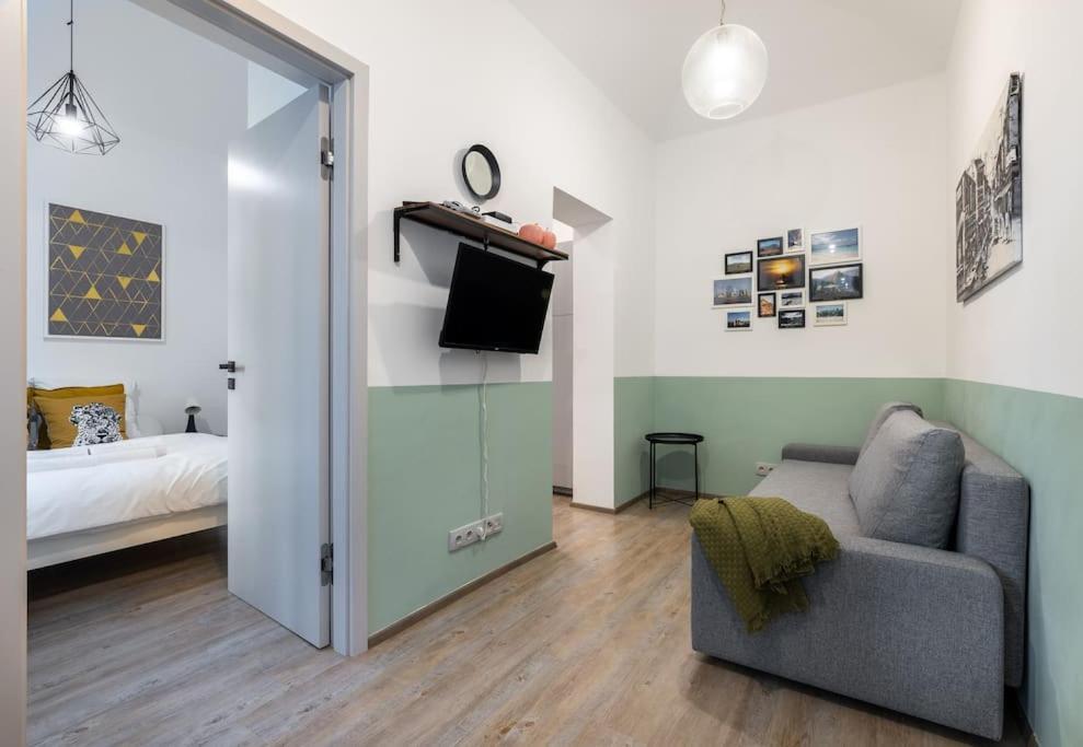 Cute 1Bedroom Center Apartment Prága Kültér fotó